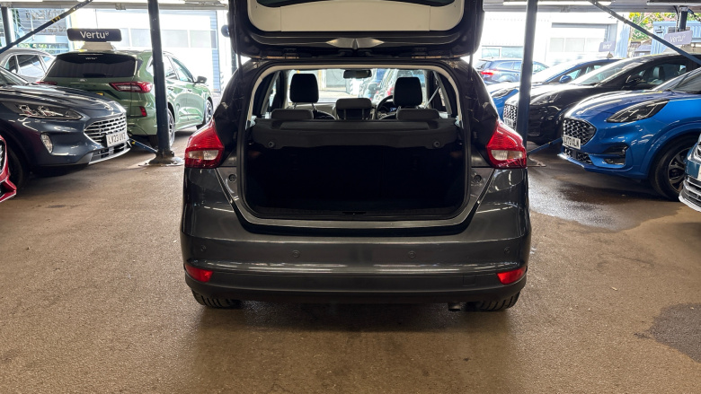 Ford Focus 1.6 125 Titanium 5dr Powershift Petrol Hatchback